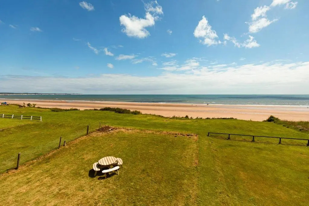 SEA VIEW - 3 bed apartment looking over Bridlington North Beach