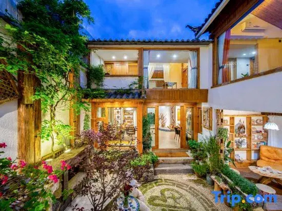 Lijiang Xishan Yun She Homestay