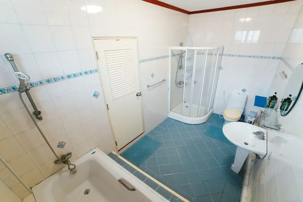 Happy Family Villa2 Phuket Private Pool Villa 5 Bedrooms with Large Kitchen and Garden