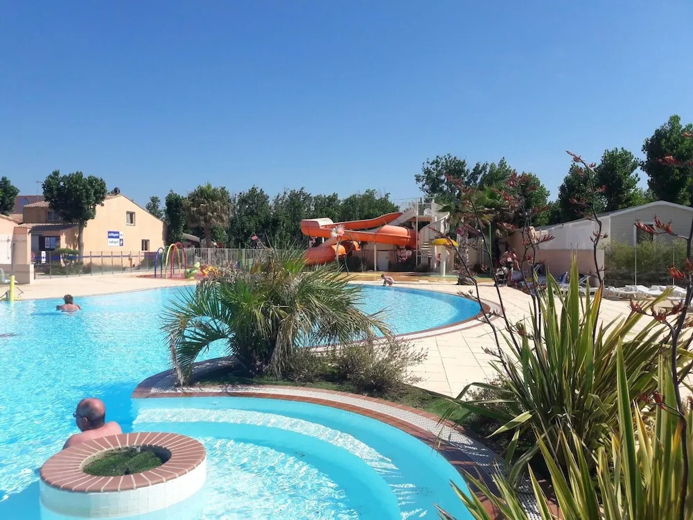 Property With 2 Bedrooms In Valras Plage With Shared Pool And Terrace 300 M From The Beach