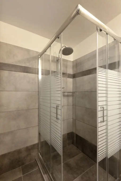 Prime Location 2BR next to the Acropolis