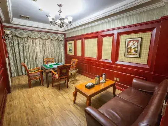 Zhufangzi Cinema Hotel (Anyue Beimenkou)