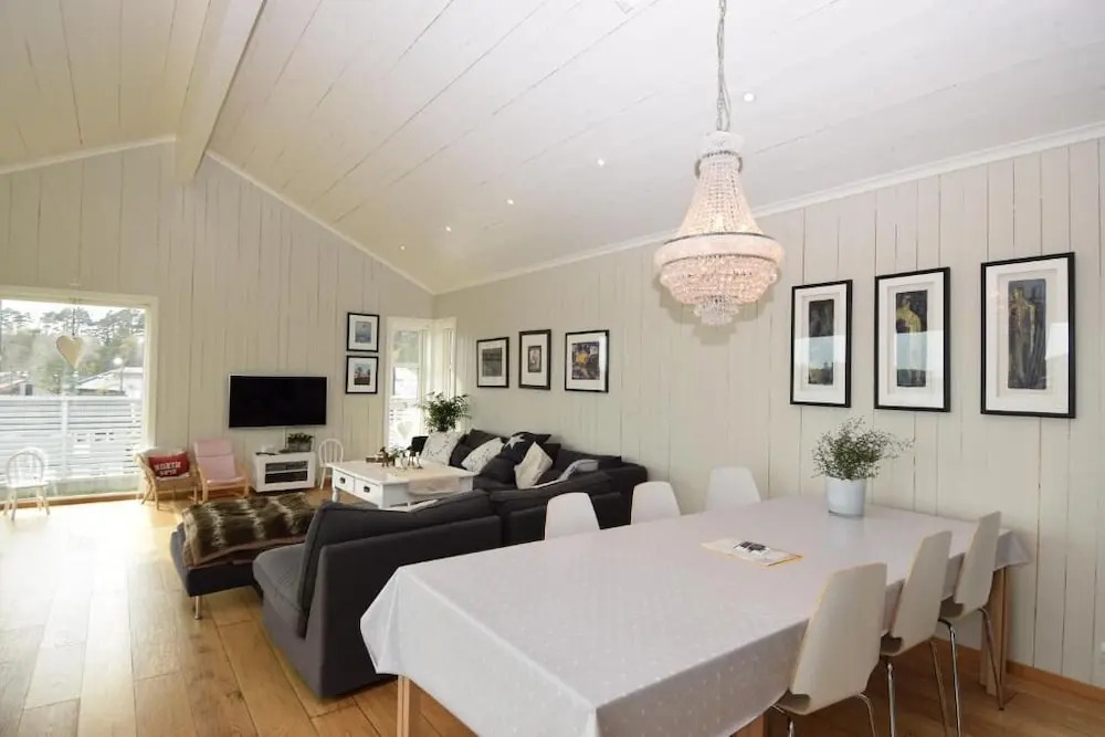 StayPlus Huge Family Home