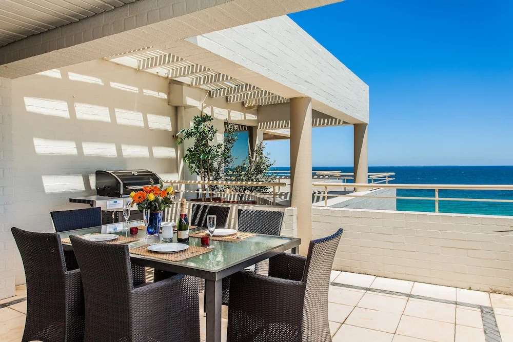 Gold Sands Beach Apartment