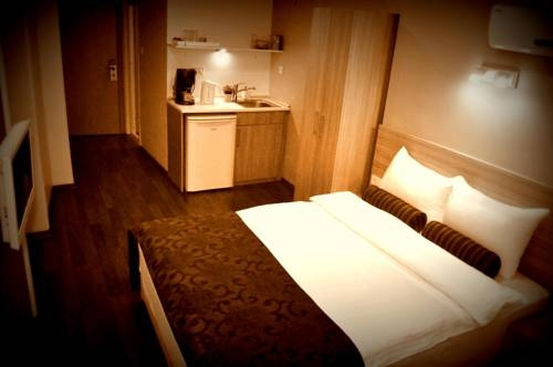 Apartment w/ New Furnitures Next to Istiklal Street and Taksim Square