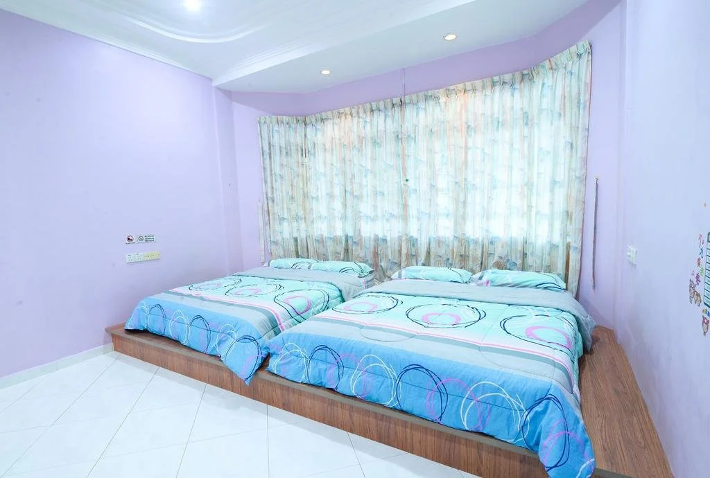 SingHome Holiday House