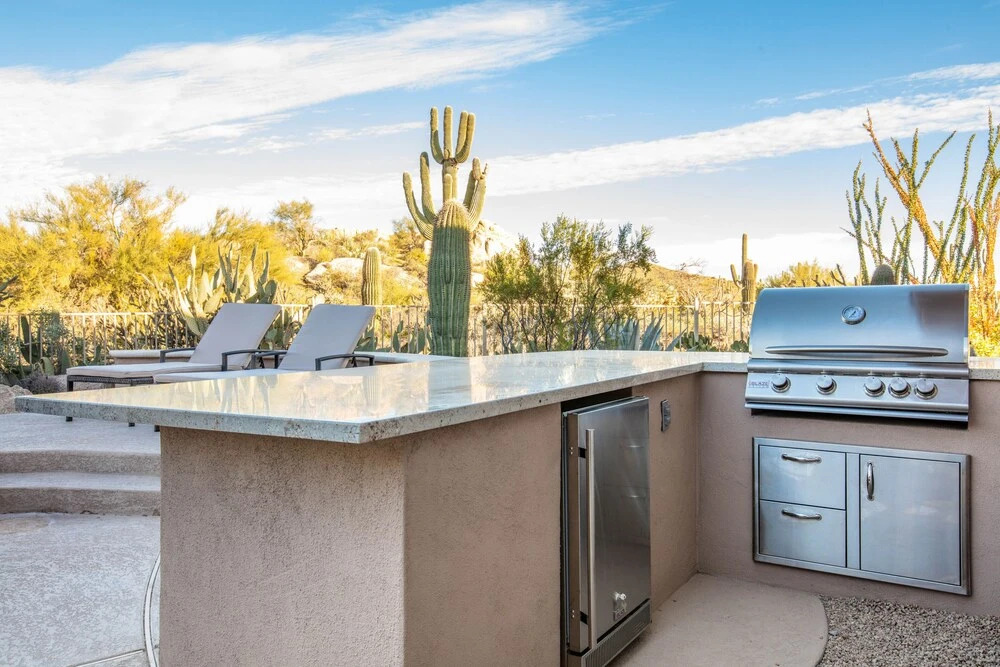 Desert Paradise Home 5 Bedrooms 3 Bathrooms Home