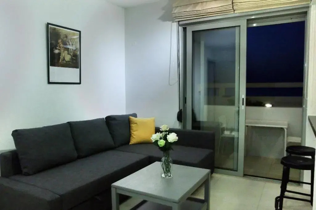 VIVIAN Art Apartments