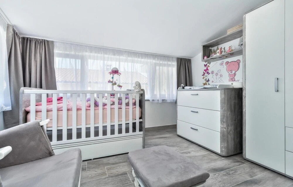 Lovely Home In Kastel