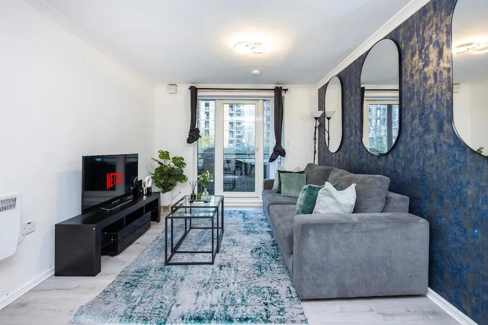 London Oasis Apartment Escape