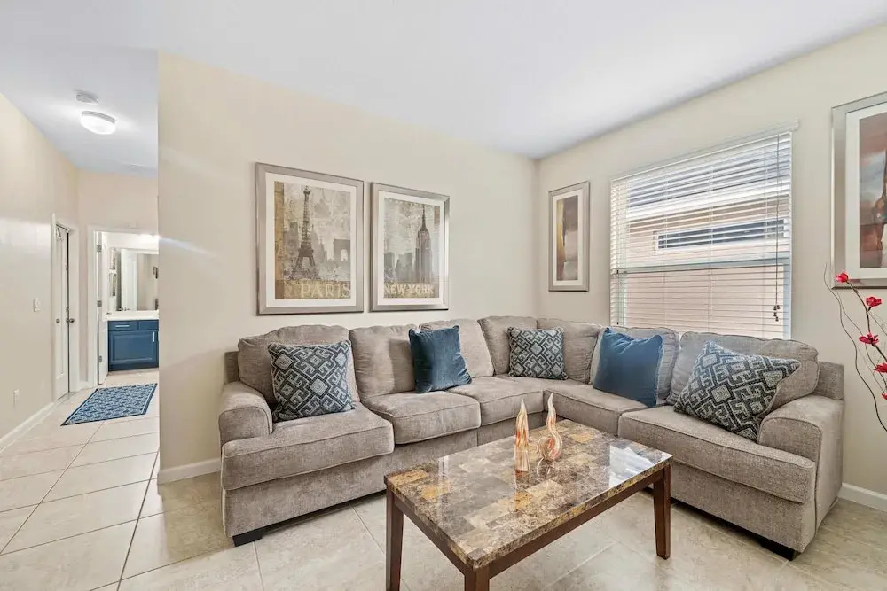 4096 Oaktree Drive