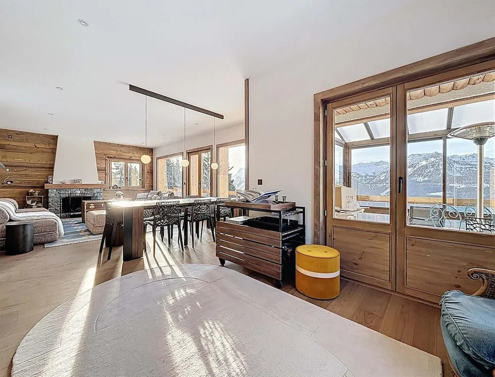 Luxury Alpine Chalet in La Rosiere for 12 Guests