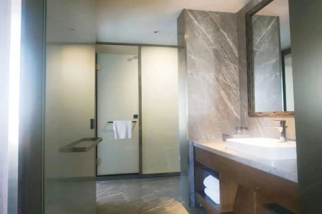 Rezen Dong Hotel (Changchun International Convention and Exhibition Center)