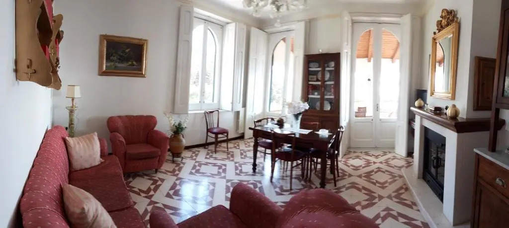 Villa Venezuela 1° Piano