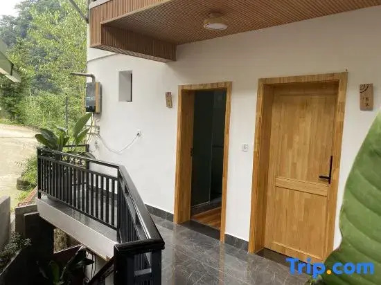 Wujian Private Hot Spring Homestay (Qingcheng Houshan)