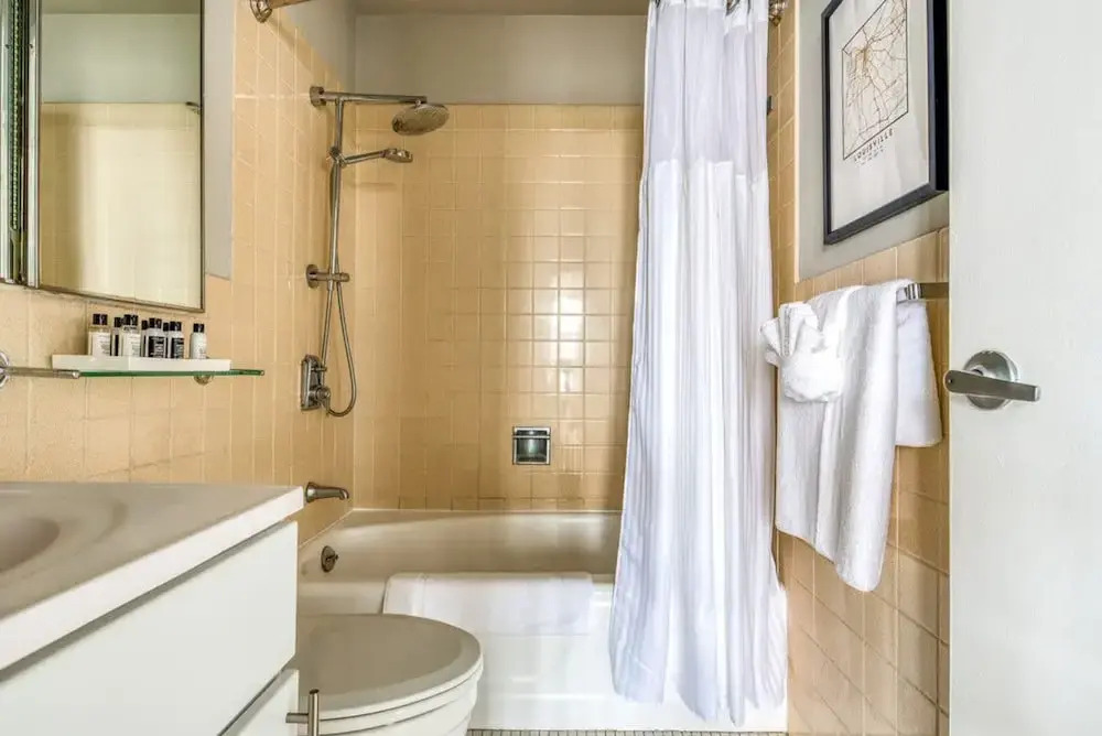Cozysuites 800 Tower 1BR w sky Pool gym 23