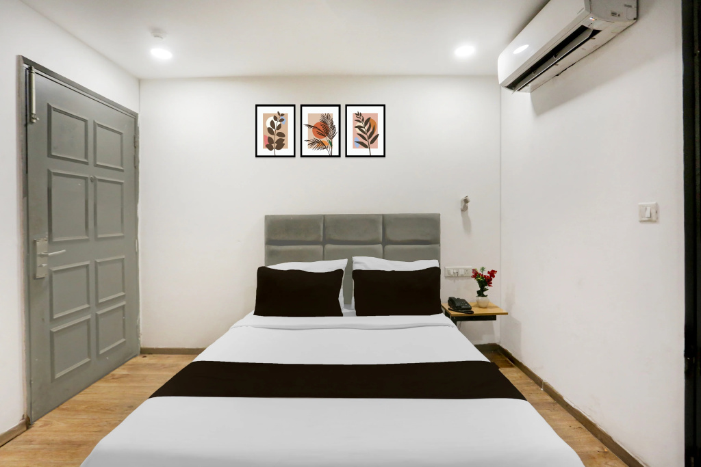 Townhouse Shahdara Near Yamuna Sports Complex Formerly Hotel Ipotel