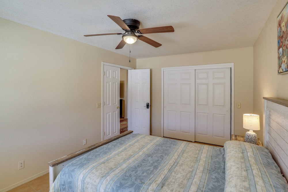 Pet-friendly Bullhead City Home ~ 2 Mi to River!