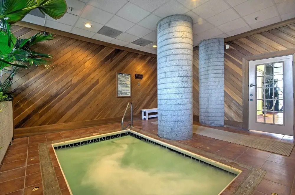 3 Mi to Skiing: Mtn-view Condo in Sugar Top Resort