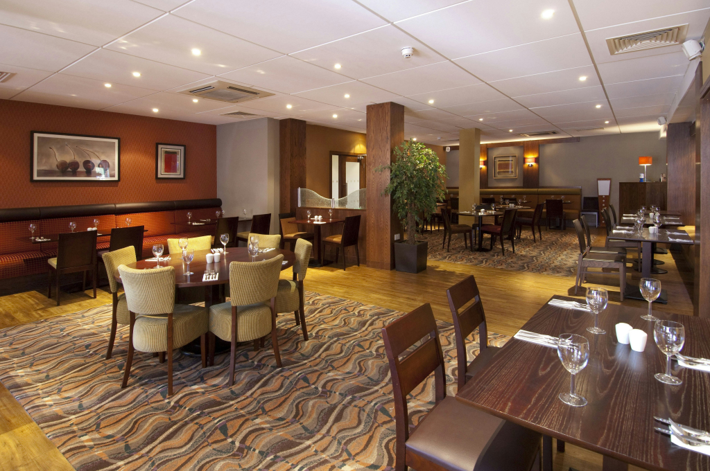 Premier Inn Manchester Trafford Centre West