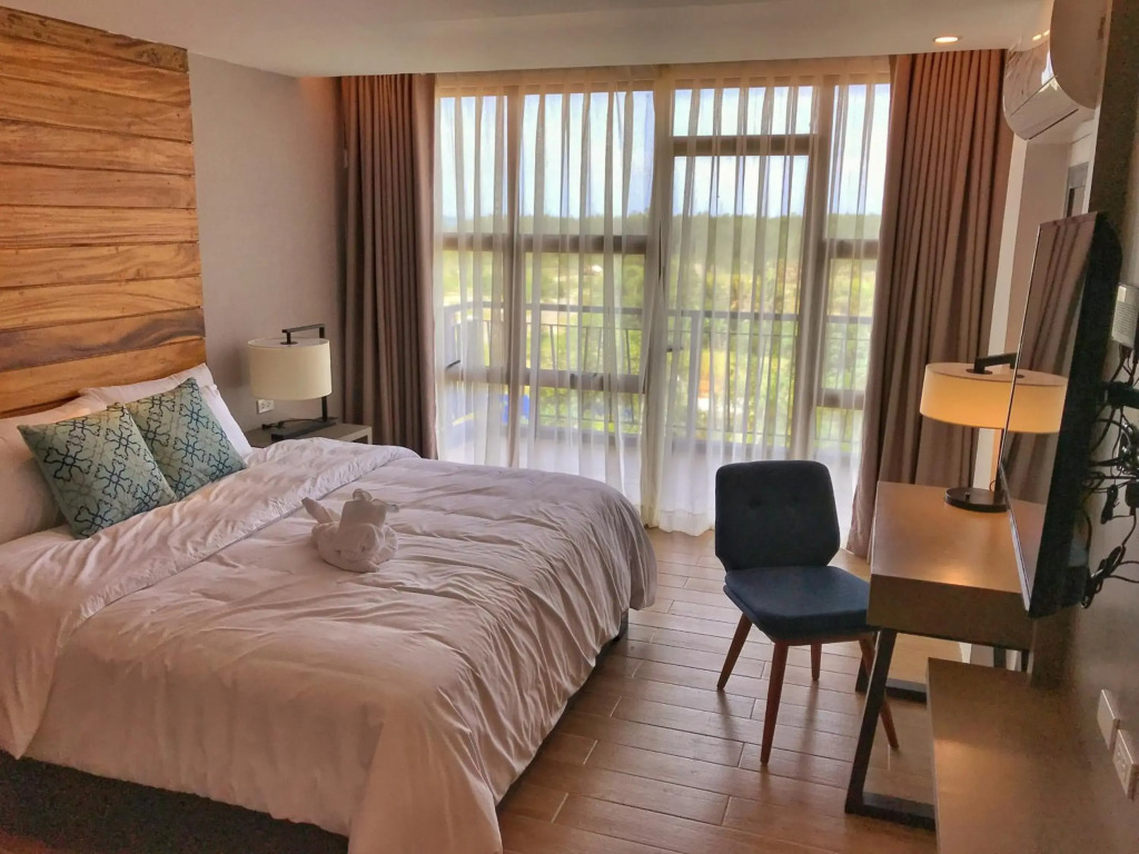 Crown Hotel at Harbour Springs Palawan Managed by Enderun Hotels