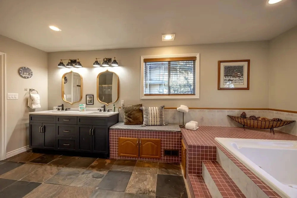 23 - Big Bear Lakeview Lodge 3 Bedroom Home