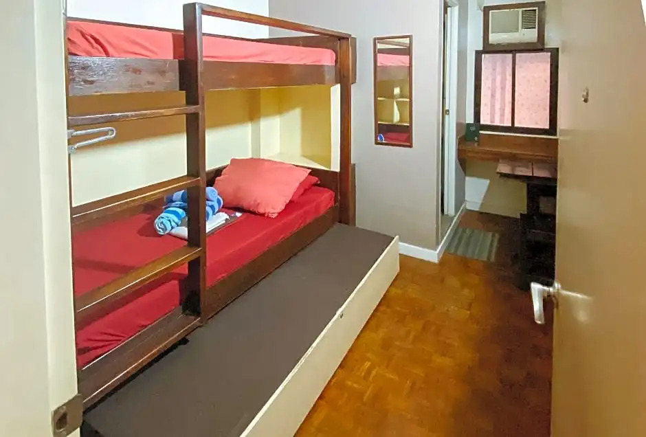 RedDoorz @ Sukitel Budget Hotel Nasugbu