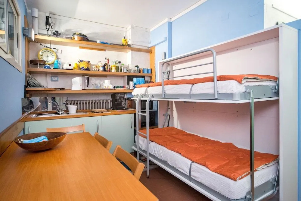 SESTRI MARE 5 AR122 (3 guests)