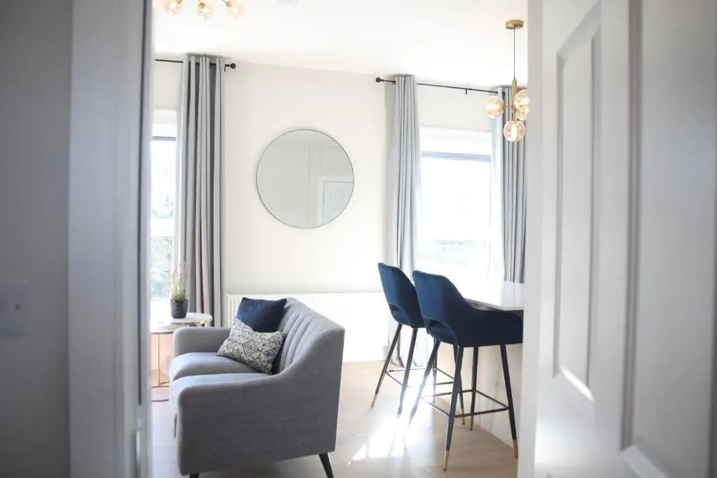 Crawford House - ScholarLee Living Apartments