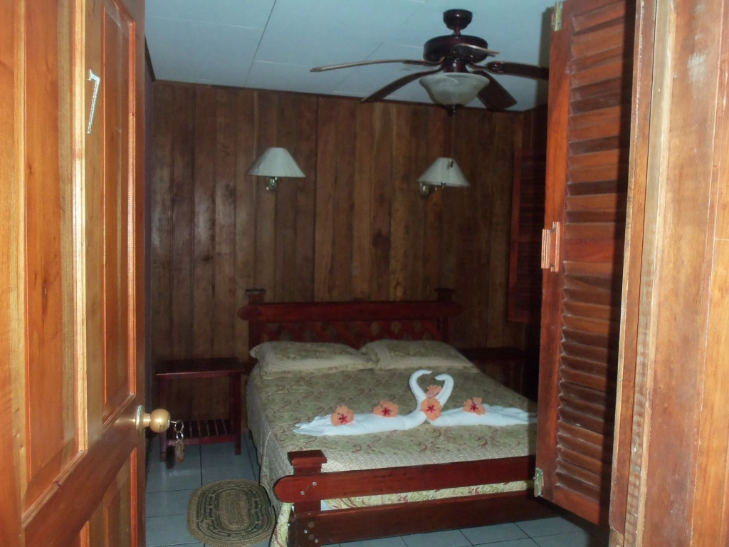 Miss Junies Lodge