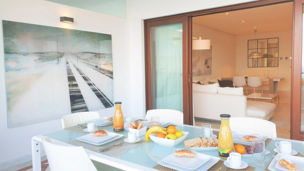 Luxury Apartment Frontal To The Sea In Estepona Doncella Beach