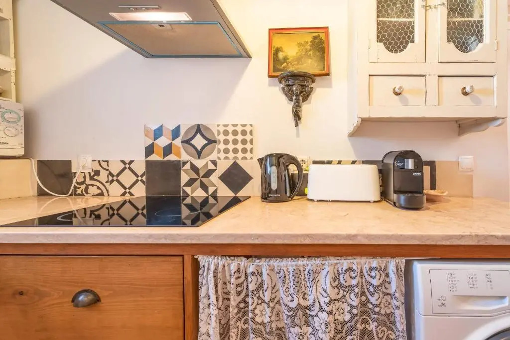 GuestReady - Exquisite Bica Poetas