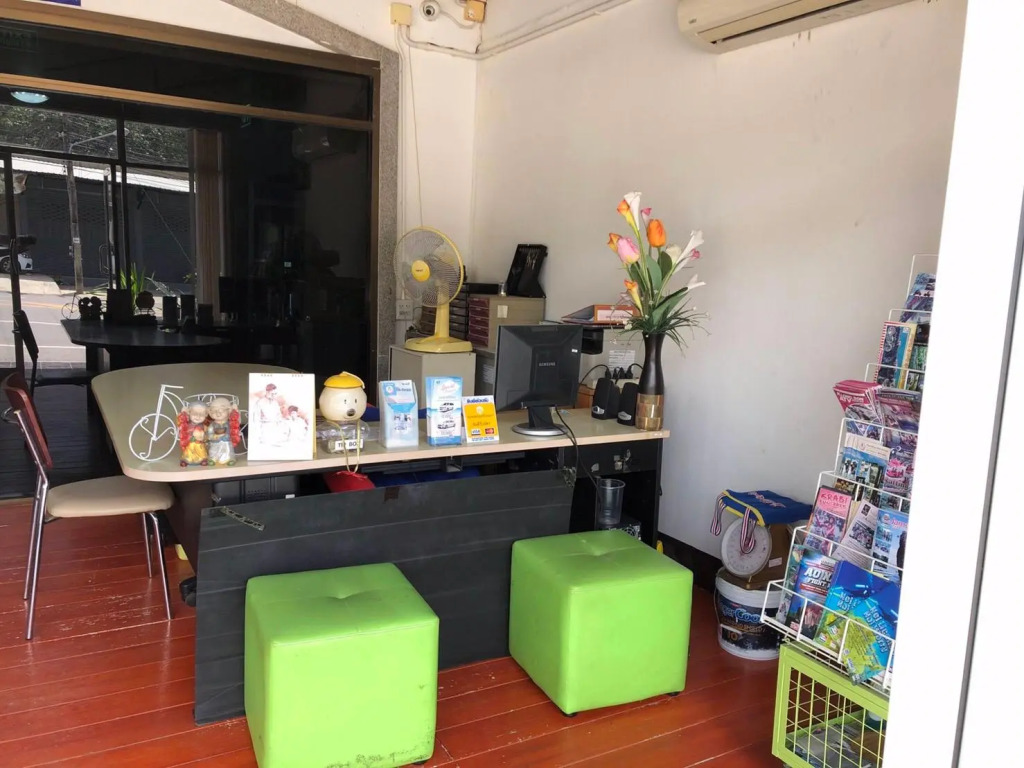Warina Place & Serviced Apartment