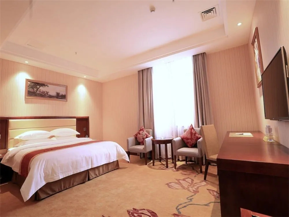 Vienna Hotel Shenzhen Gongming Bus Station