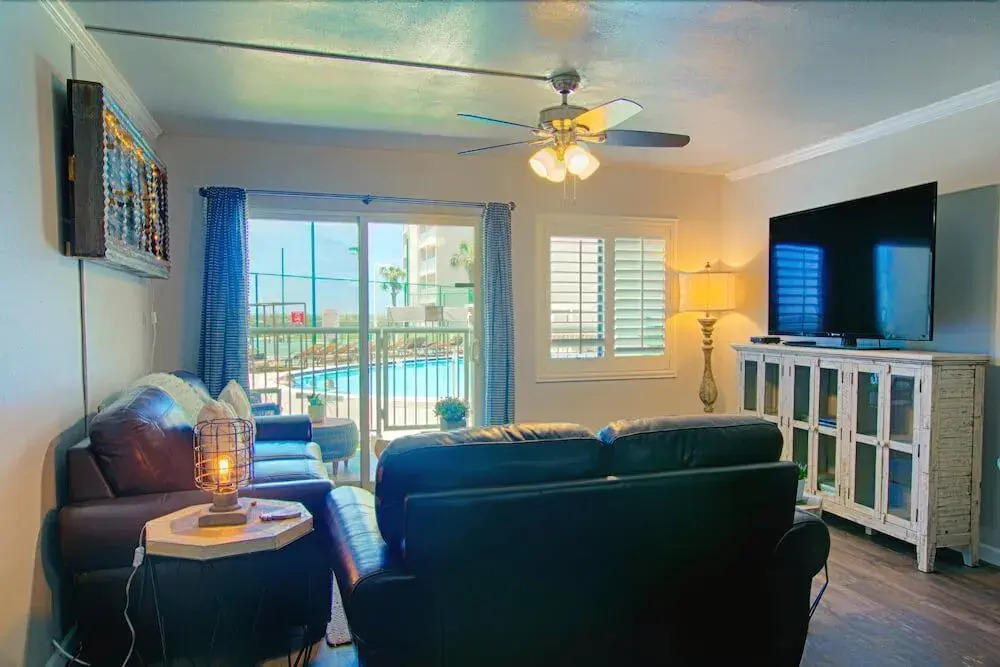 Gulf Shore Condo #114 - 1 Br condo by RedAwning
