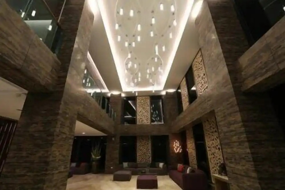 Imperial Dynasty Exquisite Hotel