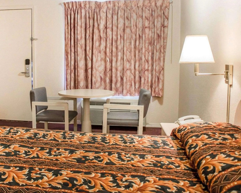 Rodeway Inn