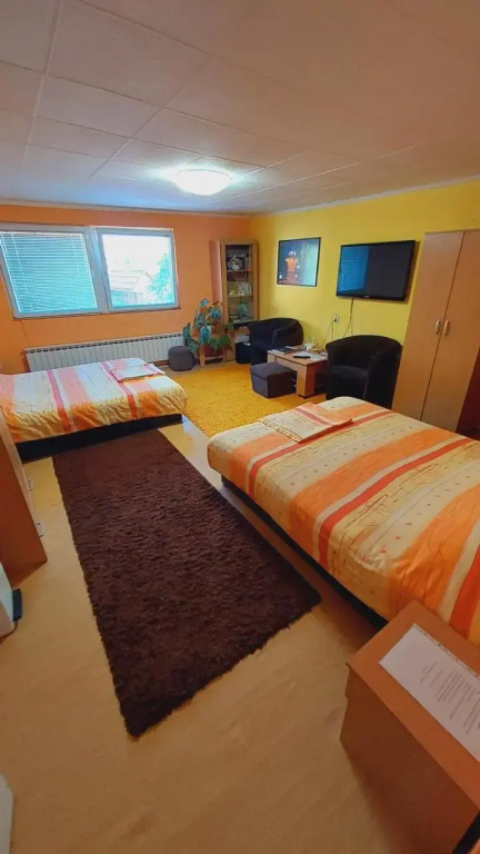 Modern&Cozy Bosnian house with GARDEN+FREE parking