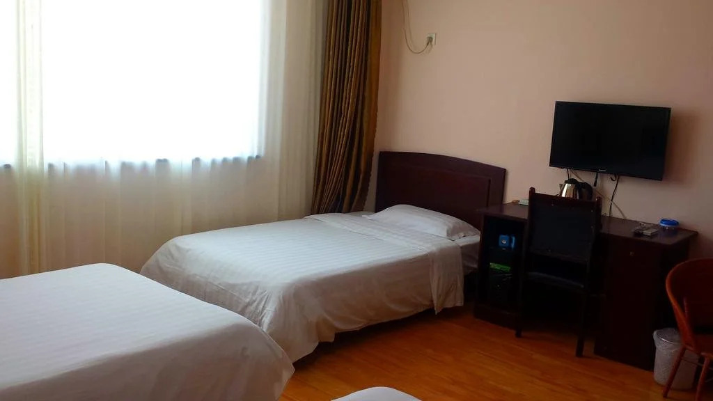 Millennium Express Hotel (Shandong Aviation College)
