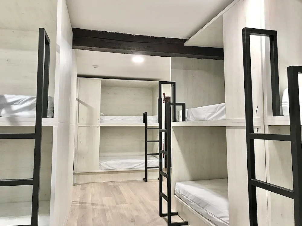 Quartier Leon Hostel Jabalquinto