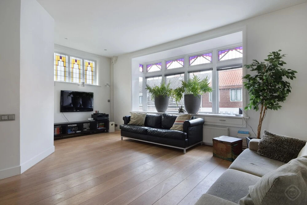 Elegant Riverside Apartment
