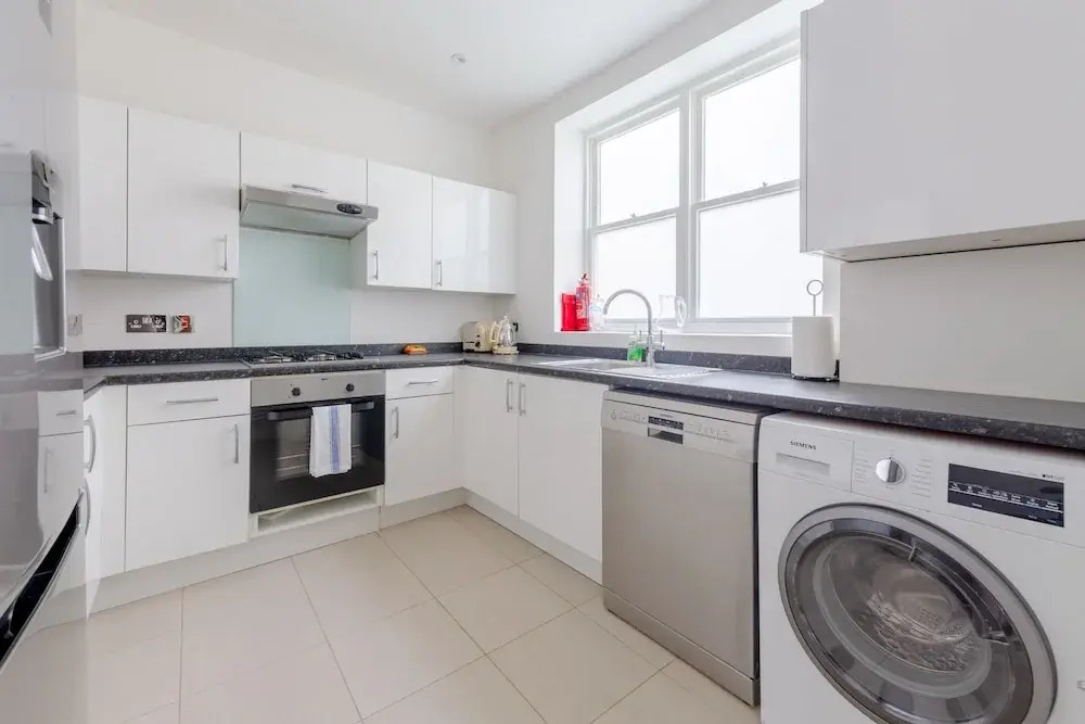 Spacious and Central 3 Bedroom House in Paddington