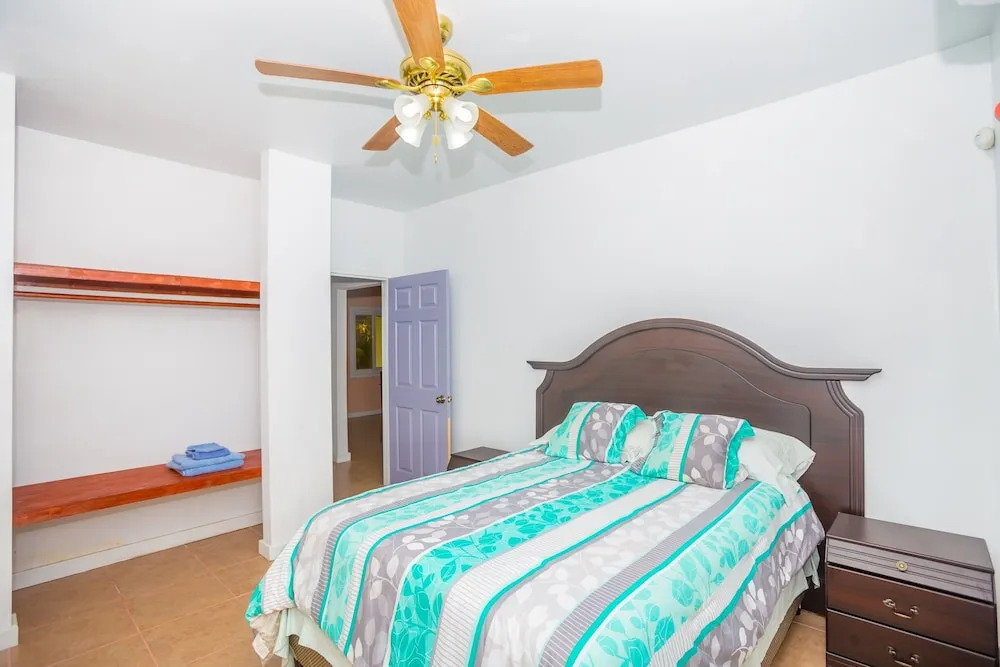 Rivera's Beach House - 2nd Floor 1 Bedroom Apts