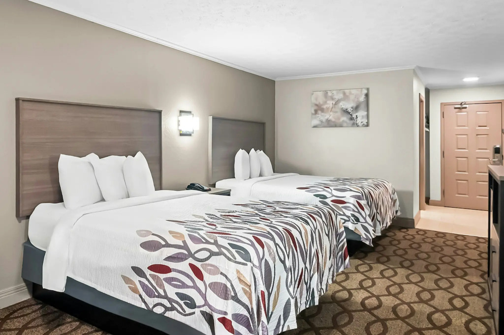 Guesthouse Inn & Suites Lexington