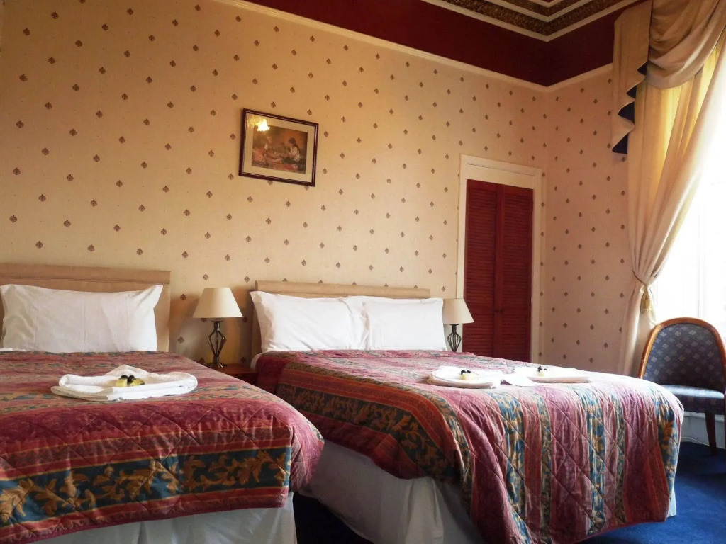 Alba Hills Guest House
