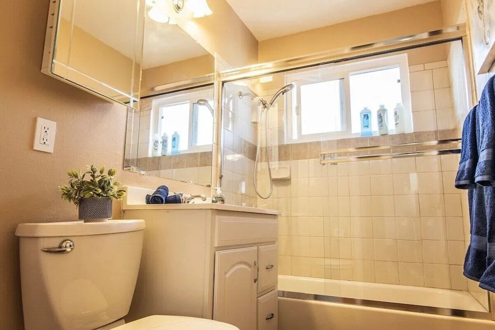 Sunny Two Bed in Richmond