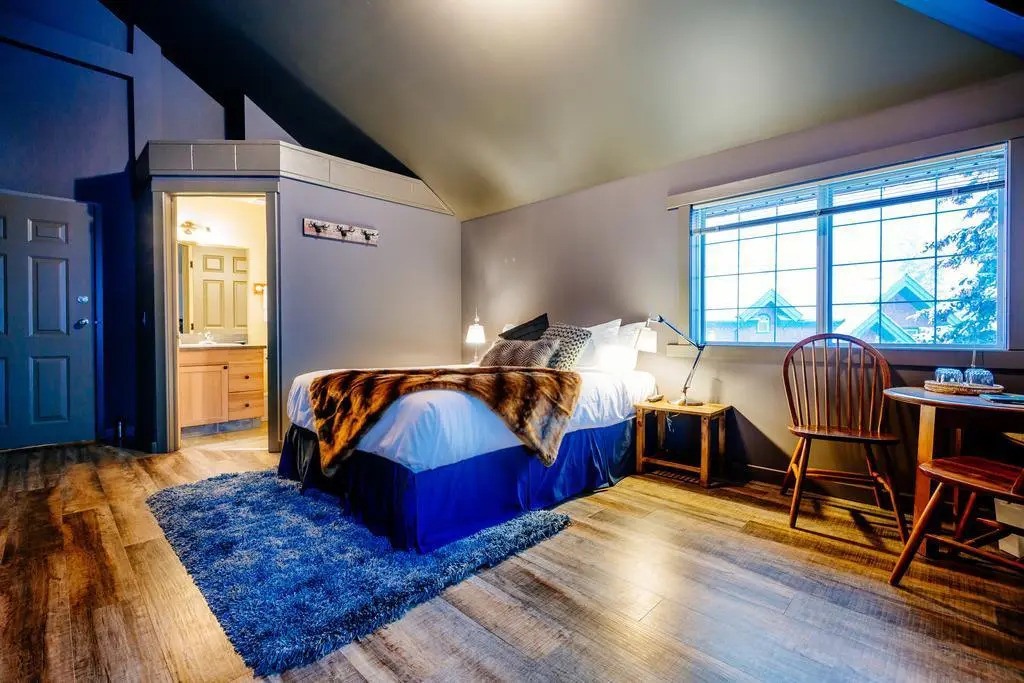 Creekside Villa