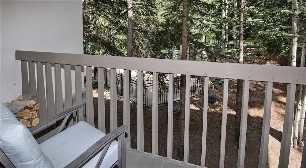 Townsend Place A106 1 Bedroom Condo by Redawning