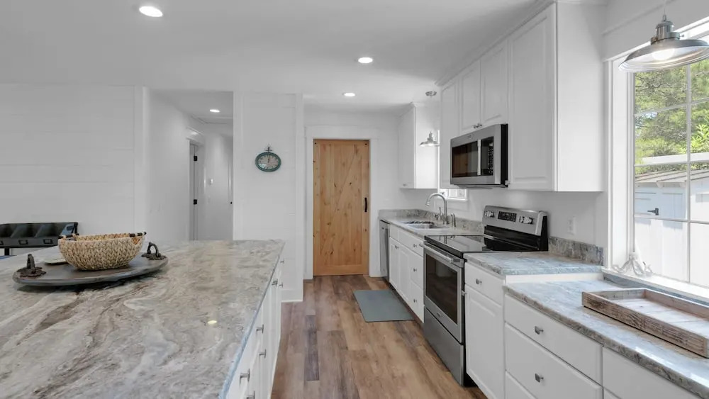 5 Minutes to the Beach; Old Florida Charm + Modern Upgrades