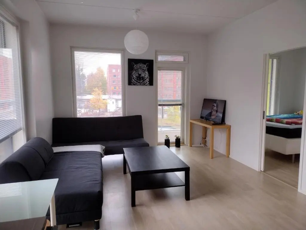Helsinki Private-Yksityinen-Частный Room in Shared Apartment into Airport-BusTrain Station-University